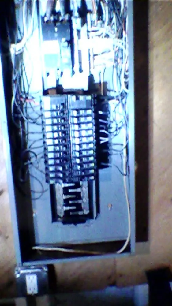 Reliable electrician providing panel upgrade in Meadowbrook, PA - Brighton Electric