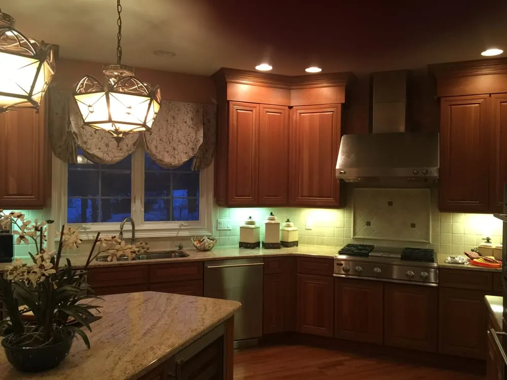 Professional outlet and switch repair service in Meadowbrook, PA - Brighton Electric