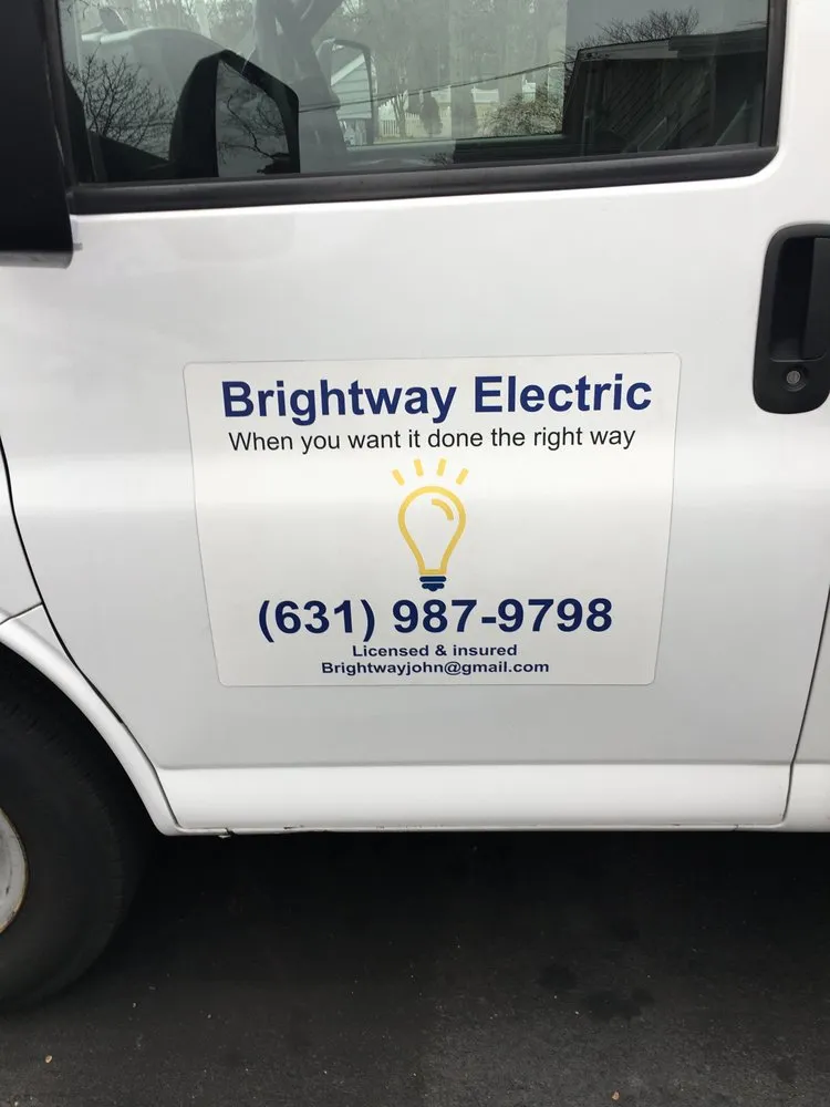 Reliable electrician providing emergency electrical service in , 