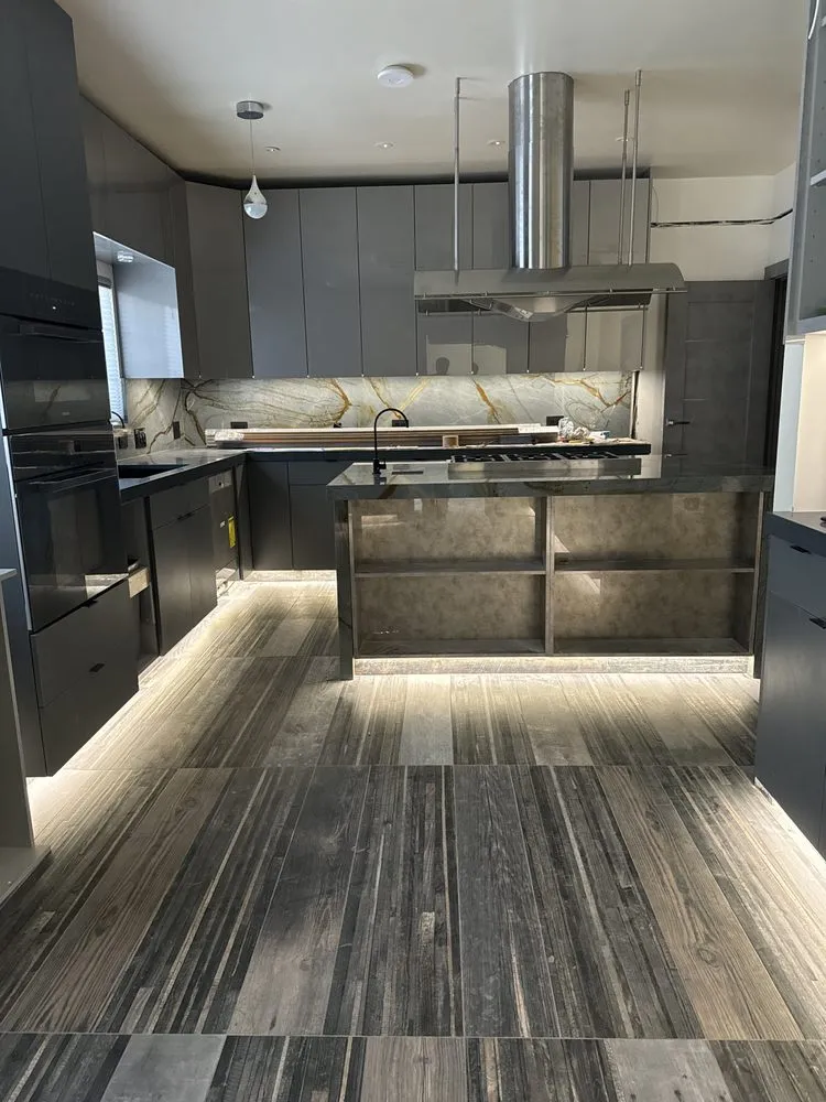 Slide of Brinxton Construction