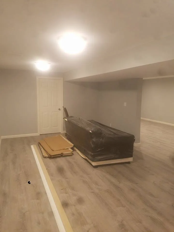 Reliable electrician providing emergency electrical service in , 