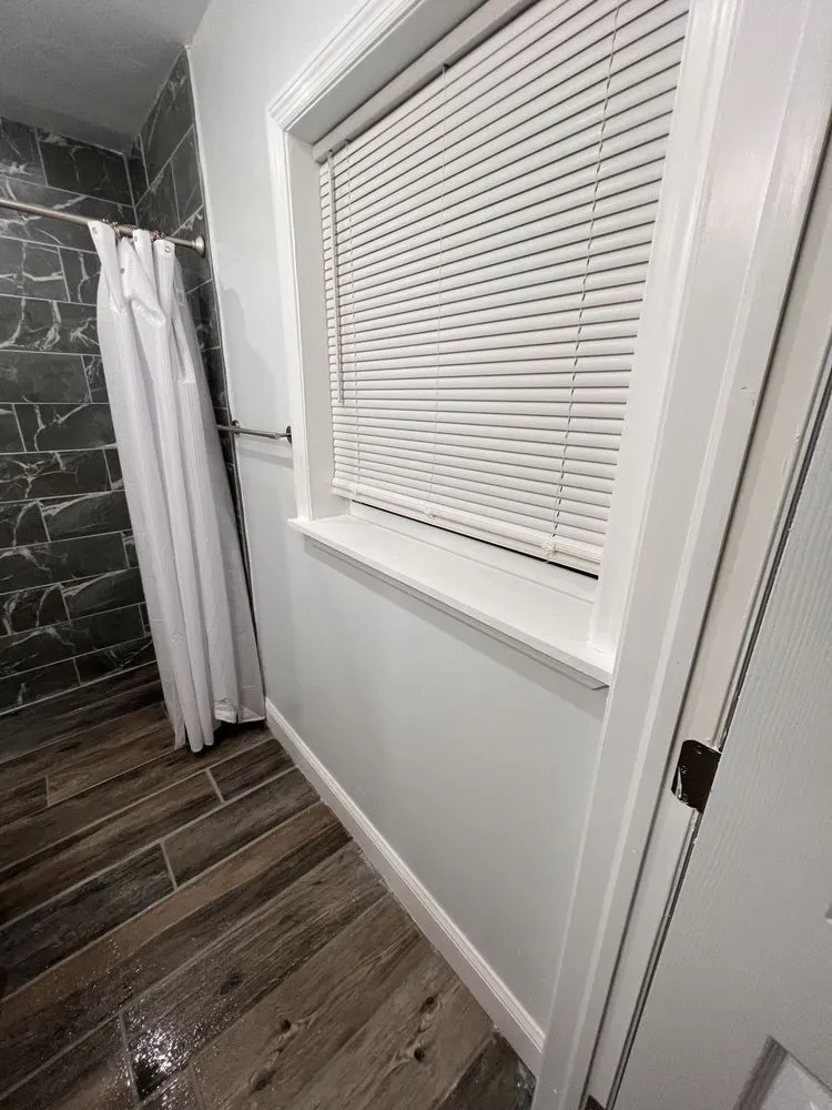 Emergency outlet and switch repair experts serving Tampa Bay, FL - Brittmans Handiworks