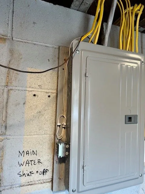 Slide of Broadband Man