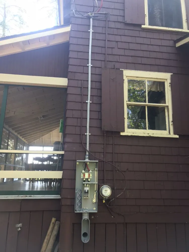 Emergency outlet and switch repair in Brookfield, NH by Brookfield Electric