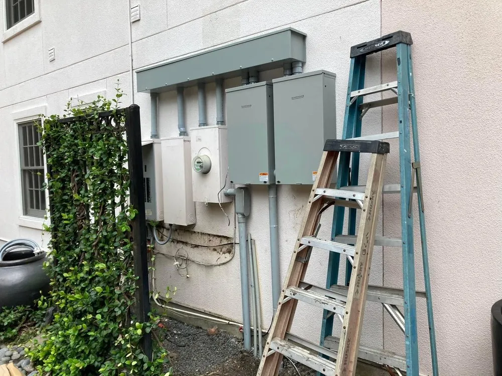 Slide of BrotherlyLove Electric