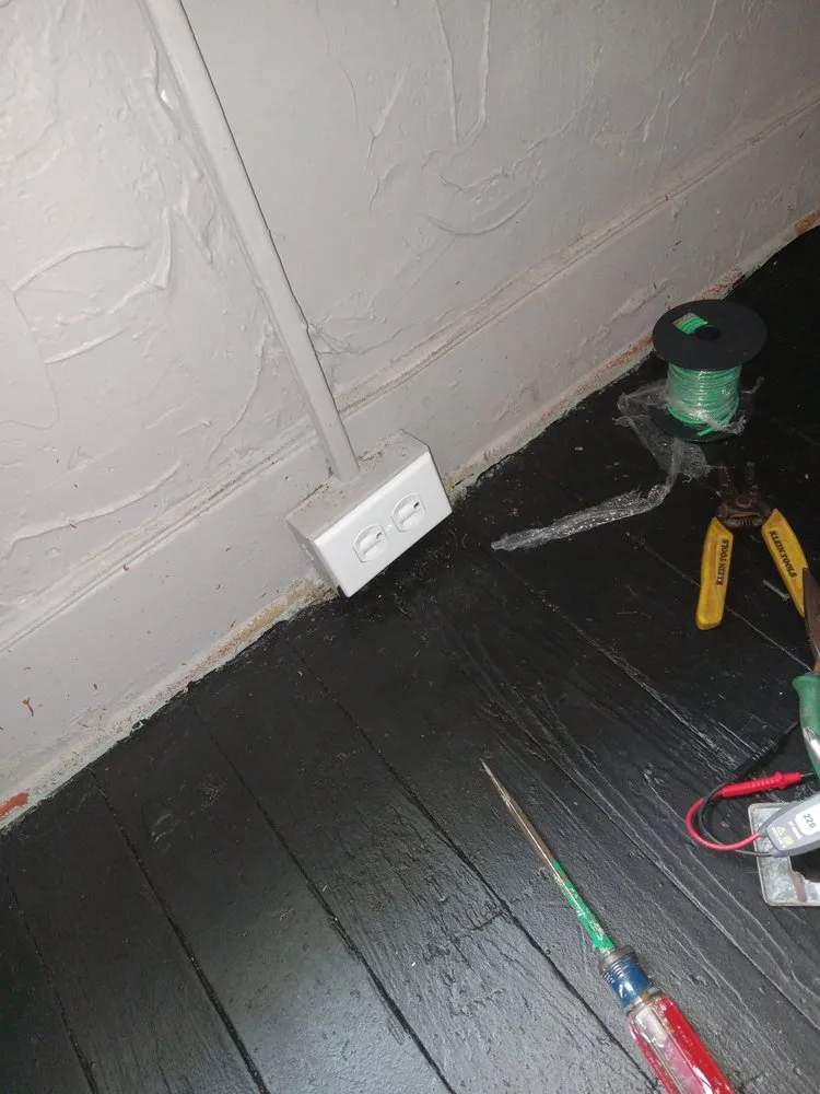 Expert outlet and switch repair in ,  by Brother's