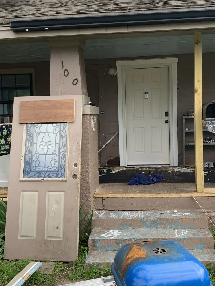 Licensed emergency electrical service service in ,  - Brownz Construction And Handyman Service