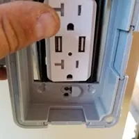 Licensed electrician providing electrical repair in ,