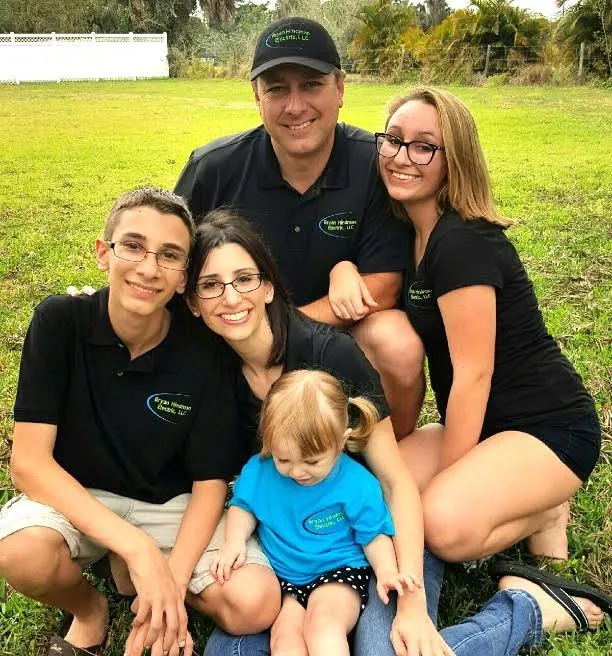 Emergency electrician providing outlet and switch repair in , 