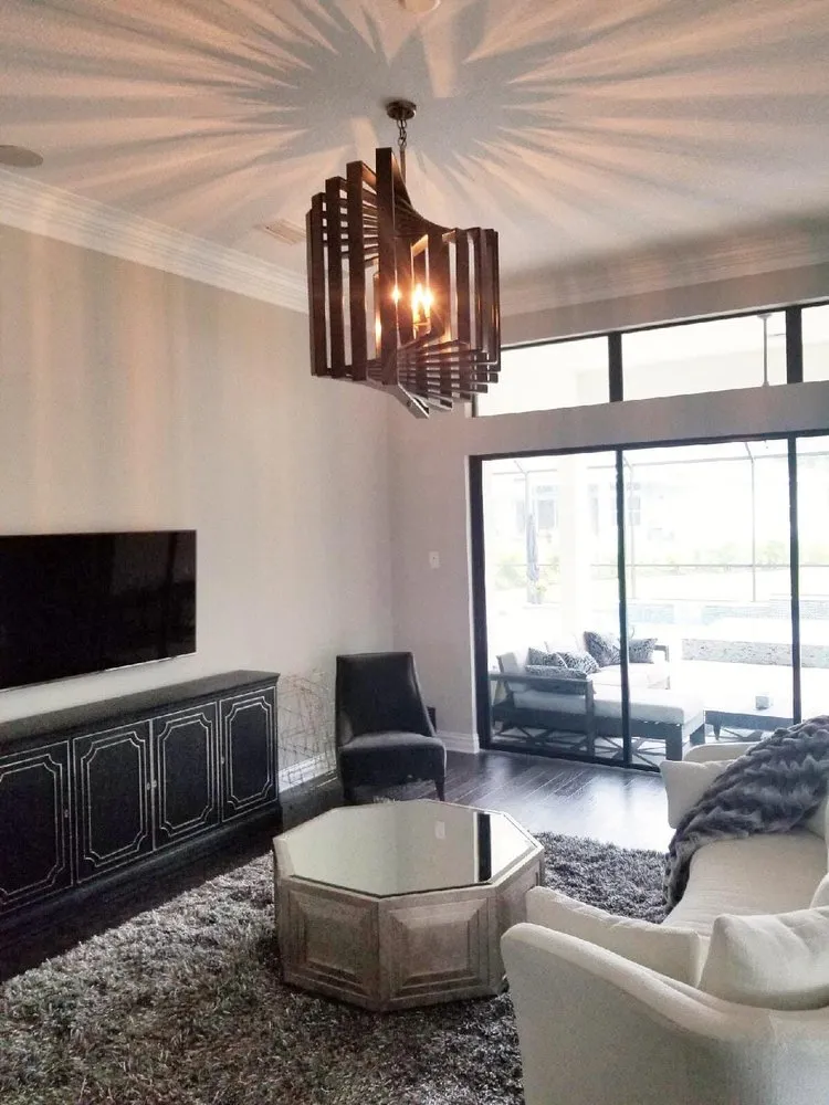 Slide of Bryan Hindman Electric