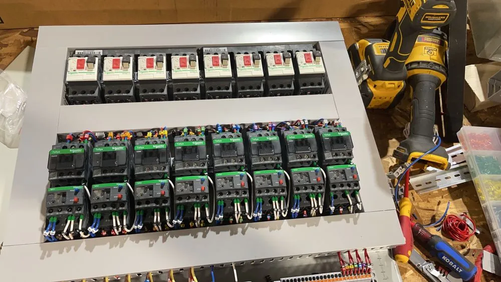 Slide of BRZ Eletrician