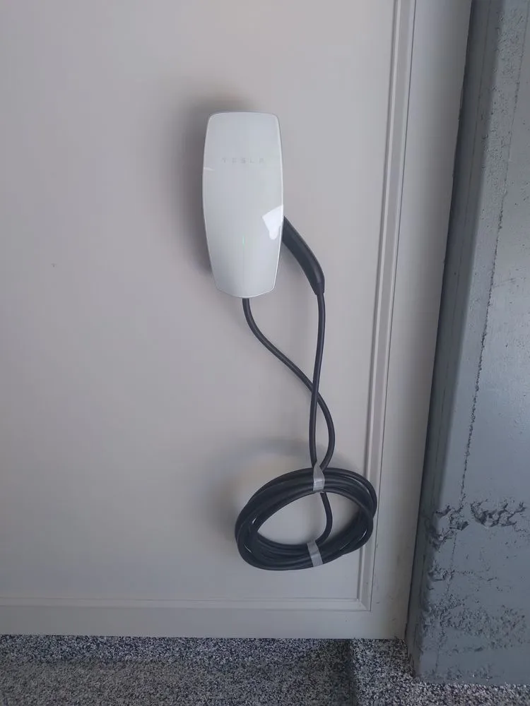 Slide of B&S Electrical