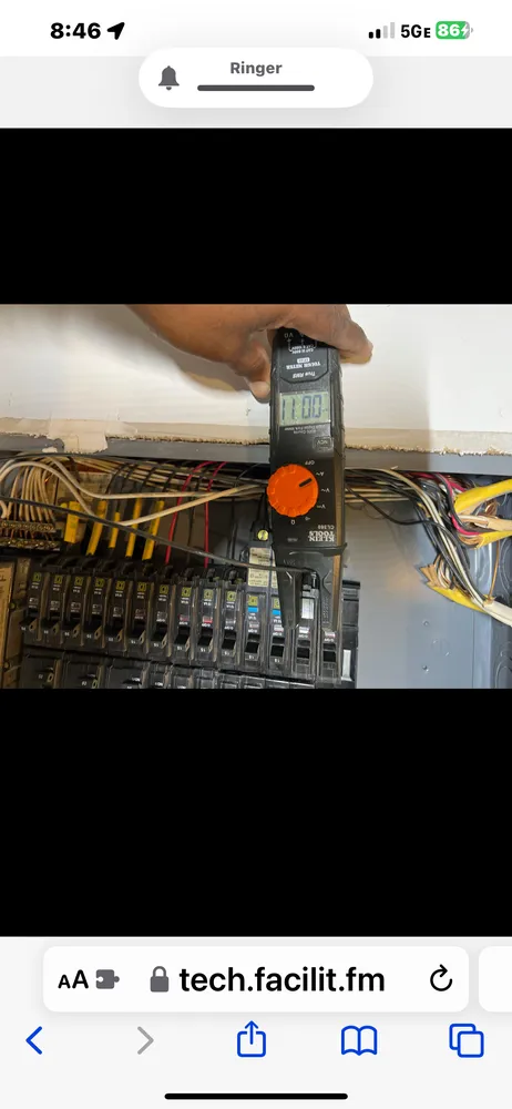 Slide of Bstrong Electrical Service