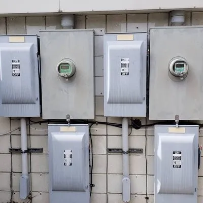 Bubble Certified Electrician Logo