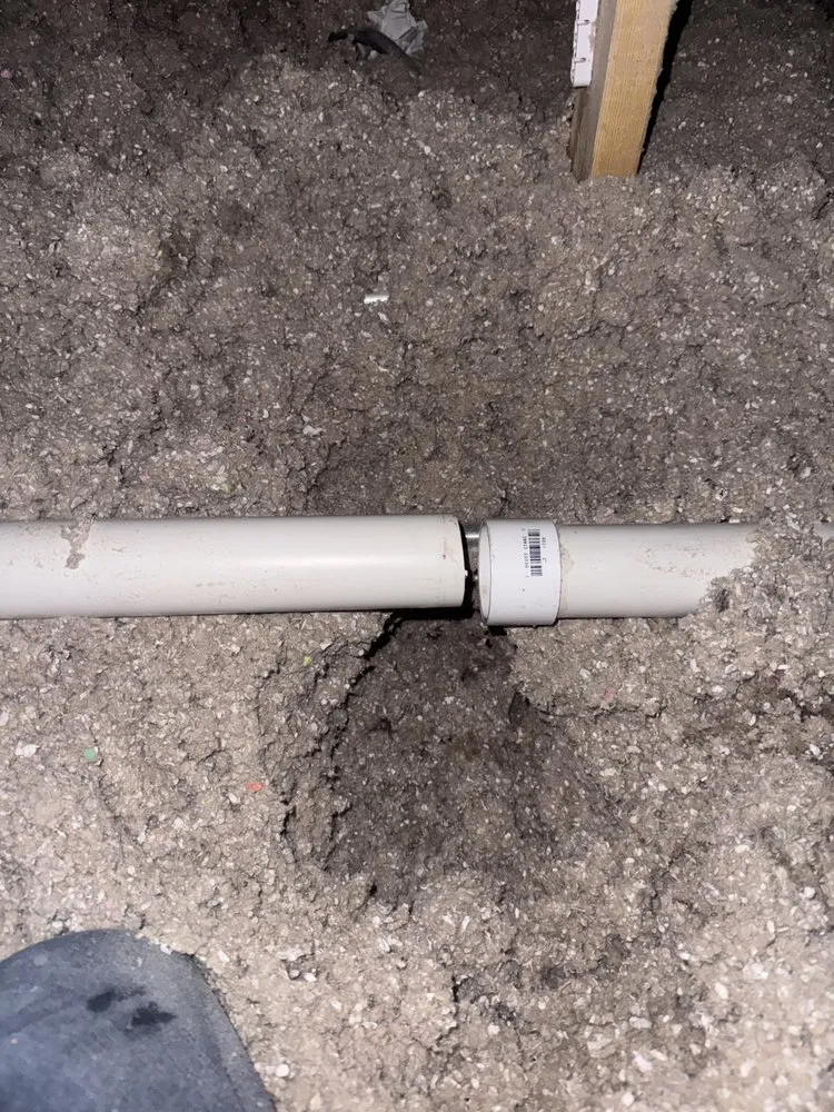 Professional electrician providing emergency electrical service in , 