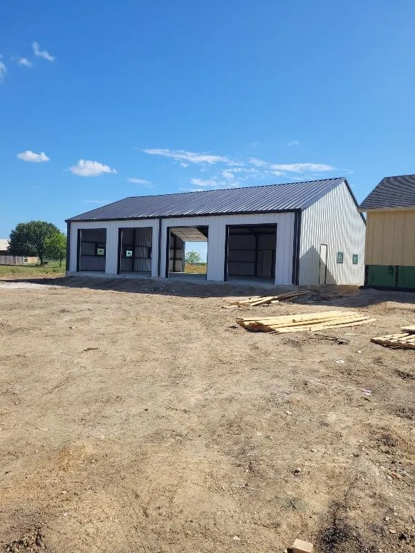 Slide of Buckmasters Electric