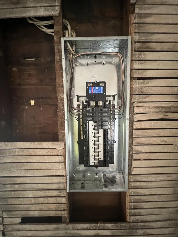 Emergency electrician providing wiring installation in , 