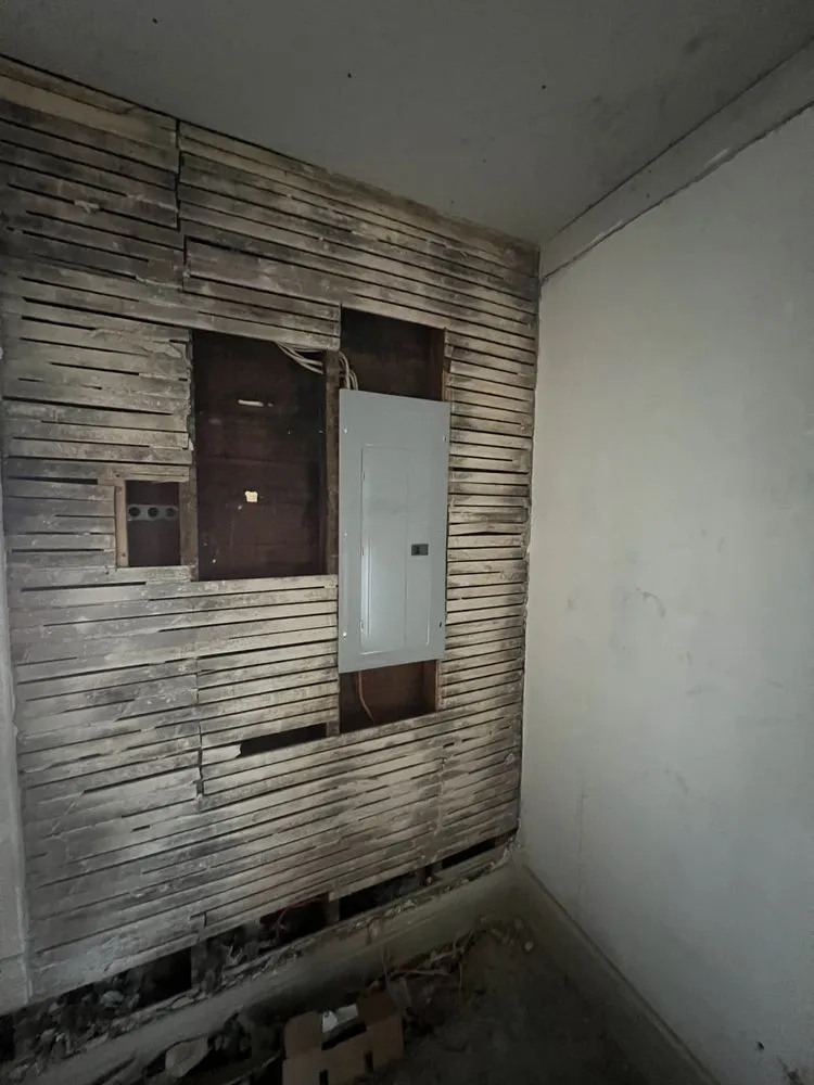 Affordable electrical service for homes in lighting installation,  by 