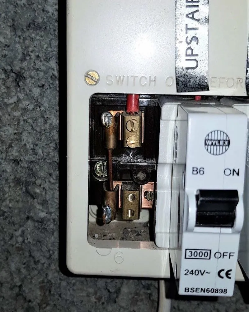 Slide of Bucktown Emergency Electrician