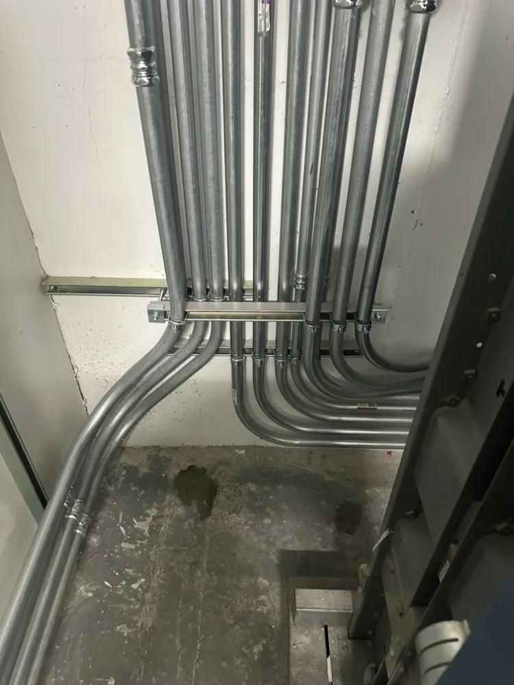 Reliable circuit breaker repair service in ,  - Budjet Electric