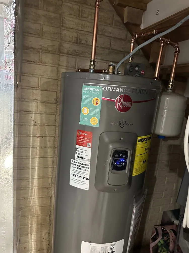 Expert electrician providing panel upgrade in Bristow, VA - Bui Construction