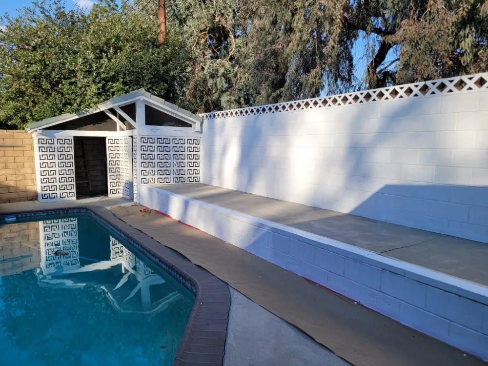 Slide of Build and Decor Construction