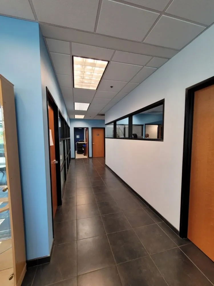 Slide of Build and Decor Construction