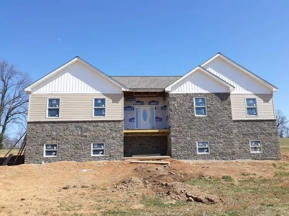 Licensed electrical service for homes in lighting installation,  by 