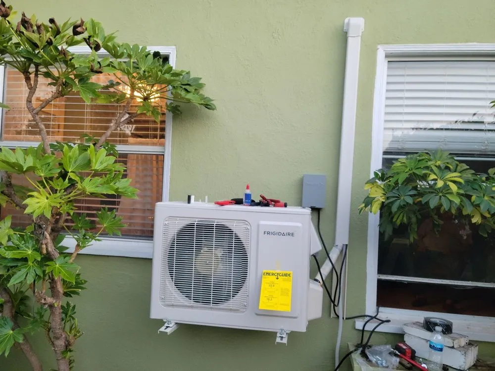 Certified electrician providing electrical repair in Newhall, CA - Builder Repair Installation