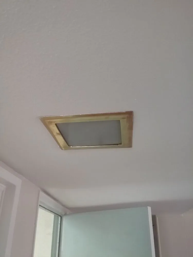 Slide of Bulldog Electric