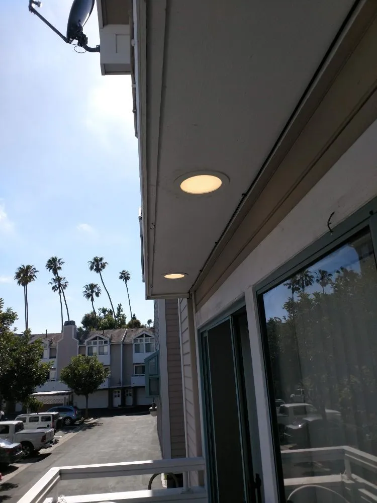 Slide of Bulldog Electric