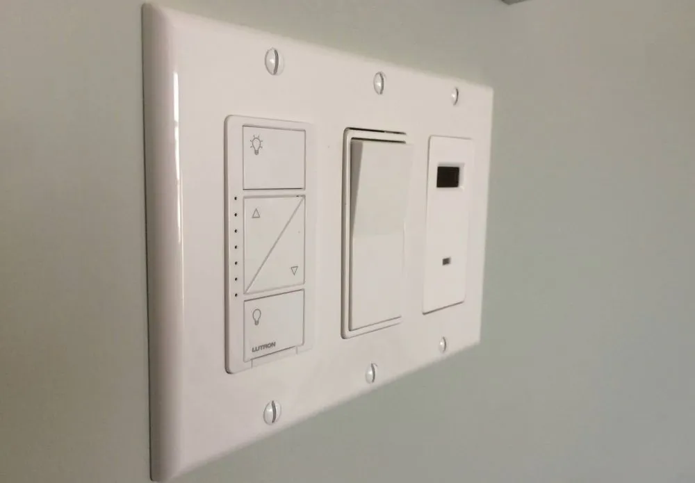 Slide of Bullhorn Licensed Electrician