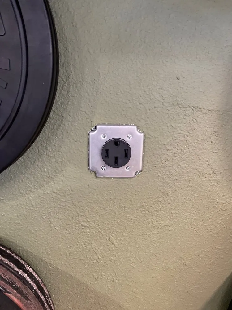 Slide of Bullz Eye Electrical