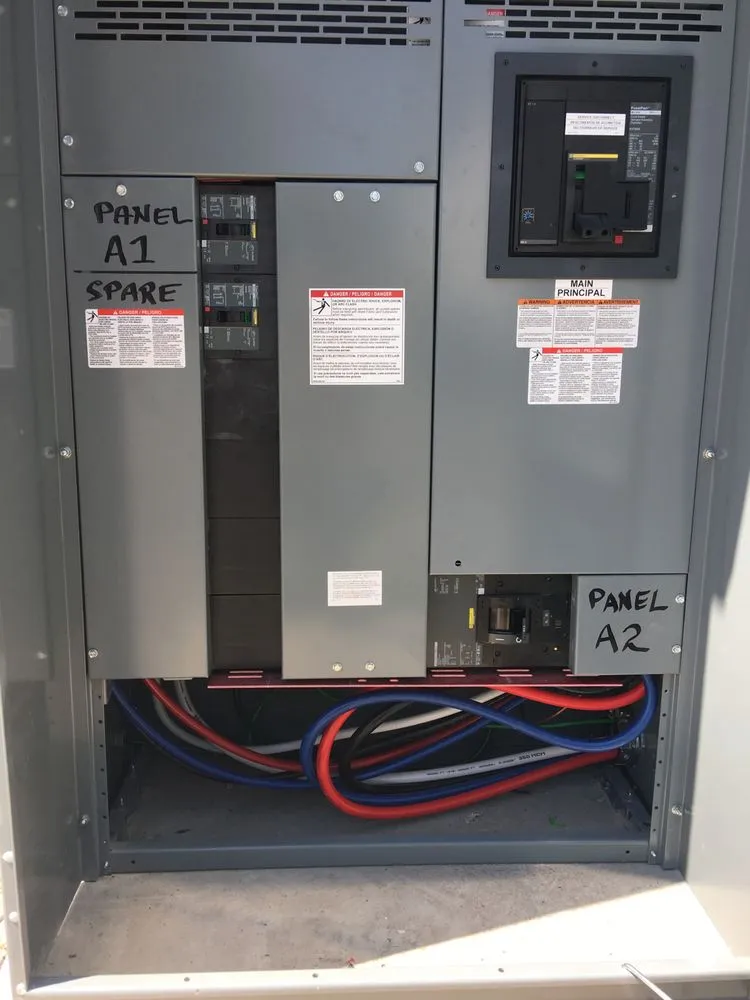 Reliable electrician providing electrical repair in , 