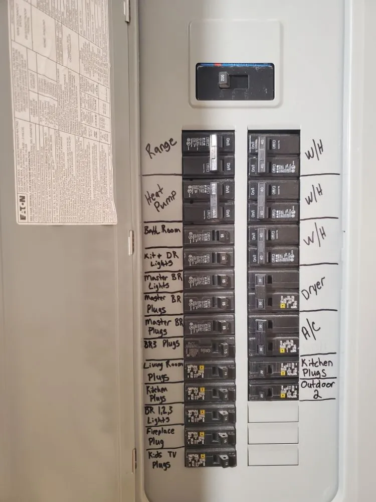 Trusted electrician providing lighting installation in Maplesville, AL - Bunch Contractors