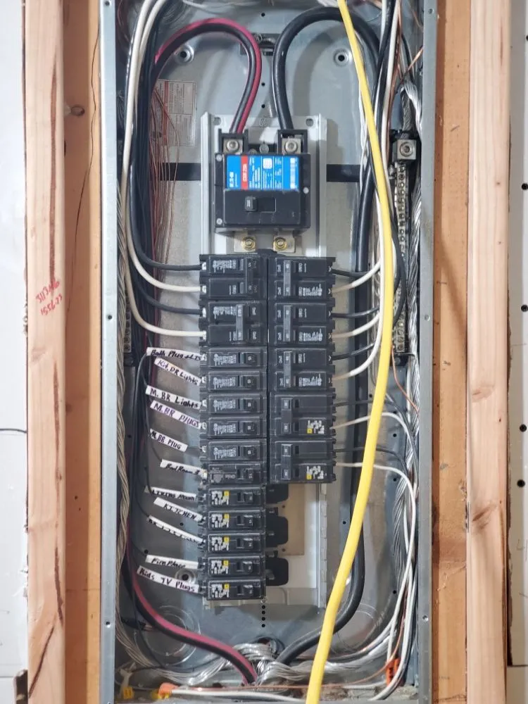 Professional electrical repair in Maplesville, AL by Bunch Contractors