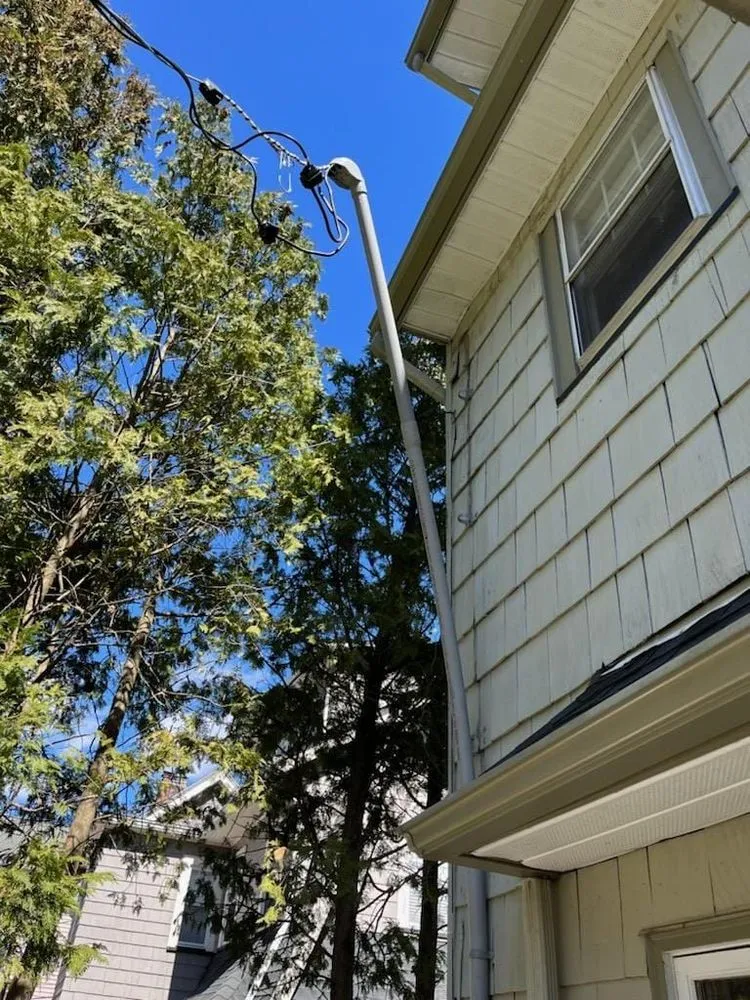 Slide of Burkina Electric