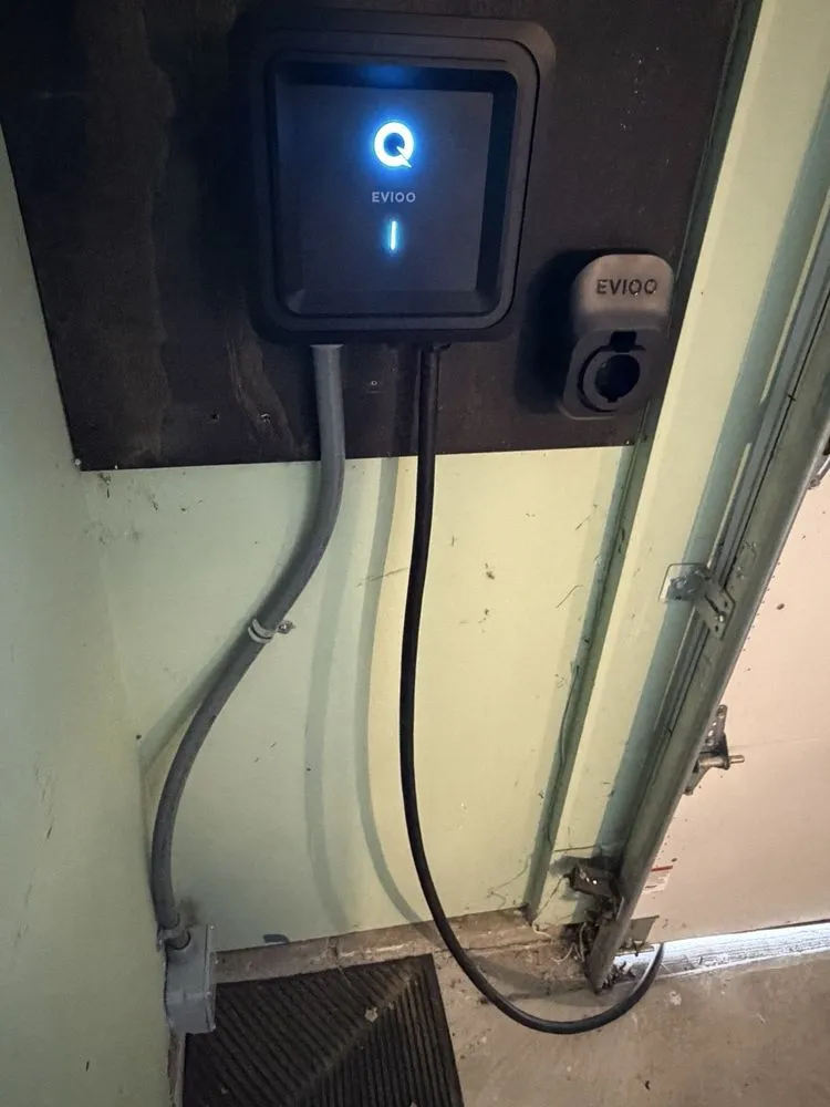 Slide of Burton Electric