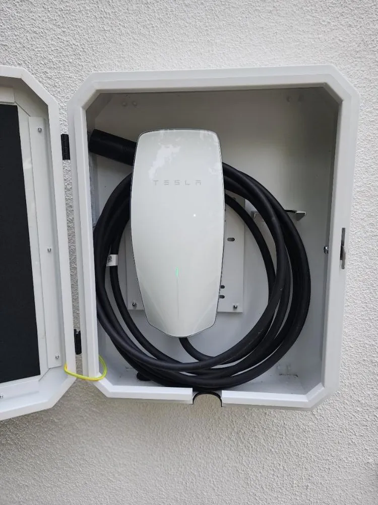 Slide of Bustillo Electric