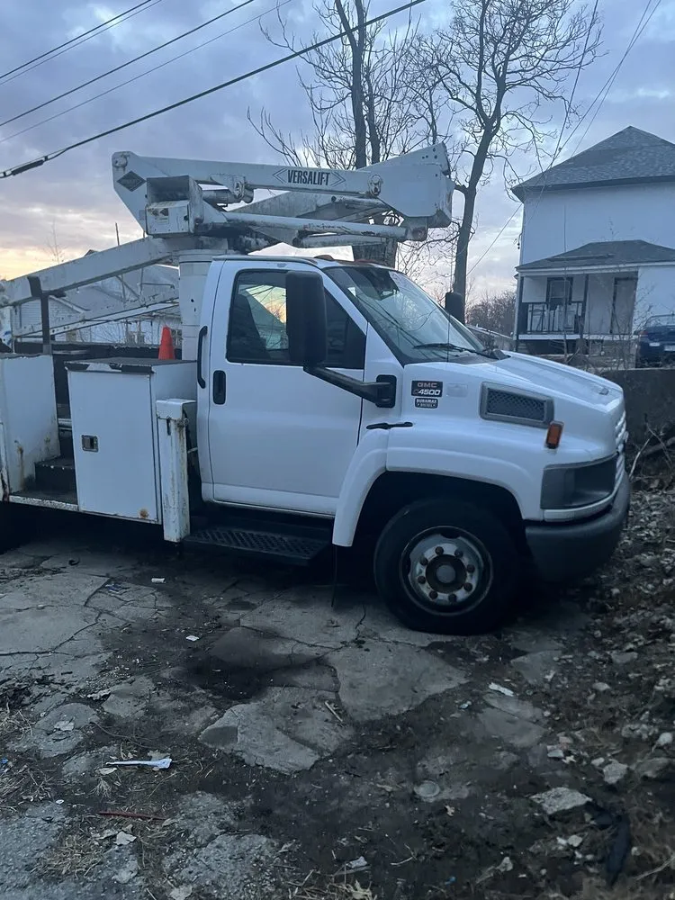 Slide of Busy B Electrical Construction