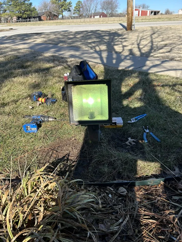 Slide of Busy Banks Electric