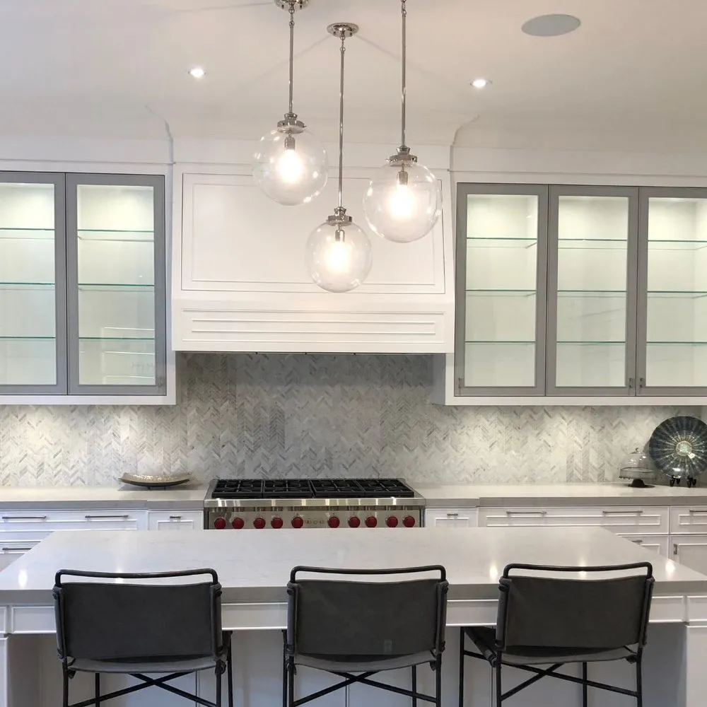 Emergency electrician providing emergency electrical service in East Elmhurst, NY - Butterfly 24 Hour Electrician