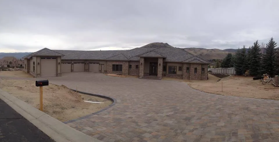 Slide of Buyten Electric