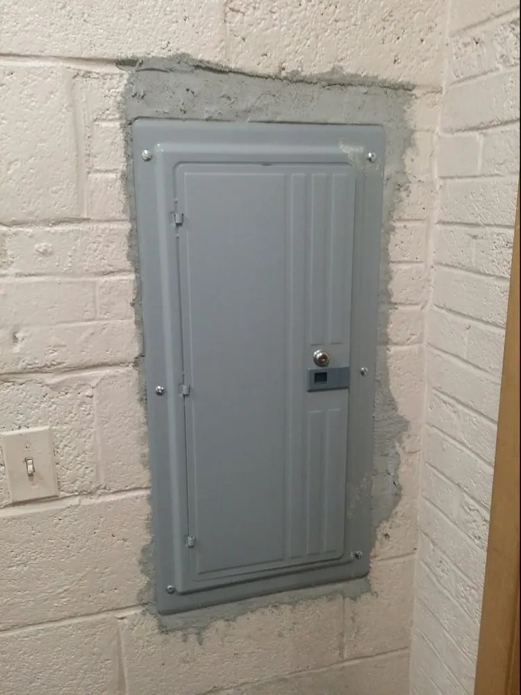 Trusted electrician providing emergency electrical service in Redford, MI - Buzz Electric