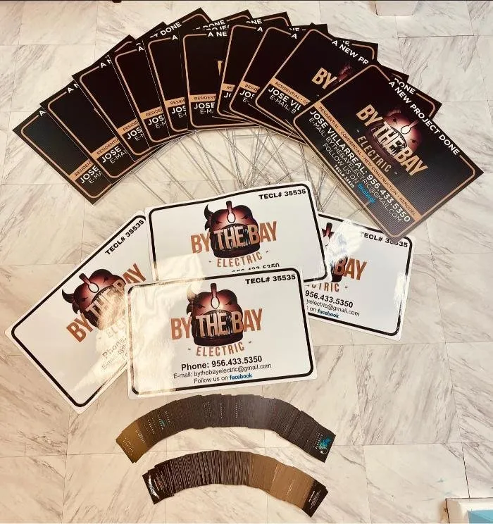 Certified electrician providing electrical repair in , 