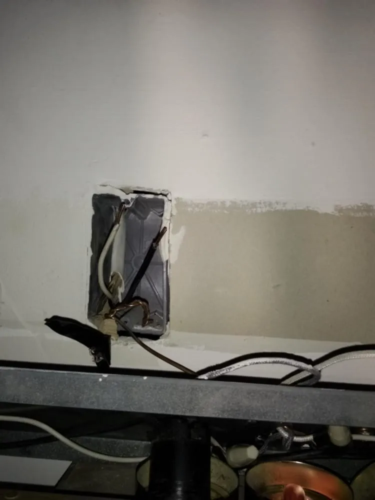 Slide of C & D Doyle Electric