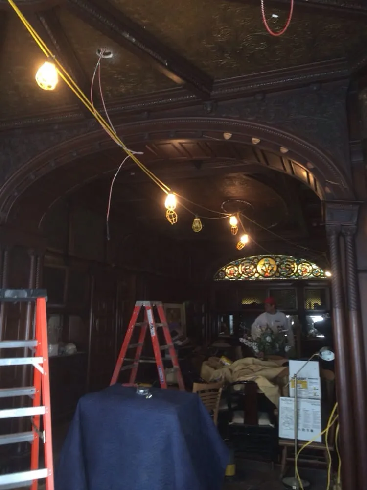 Slide of C & R Electrical