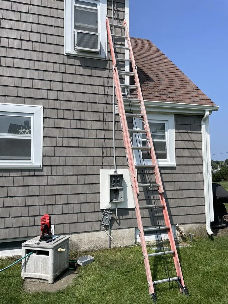 Slide of C & R Electrical