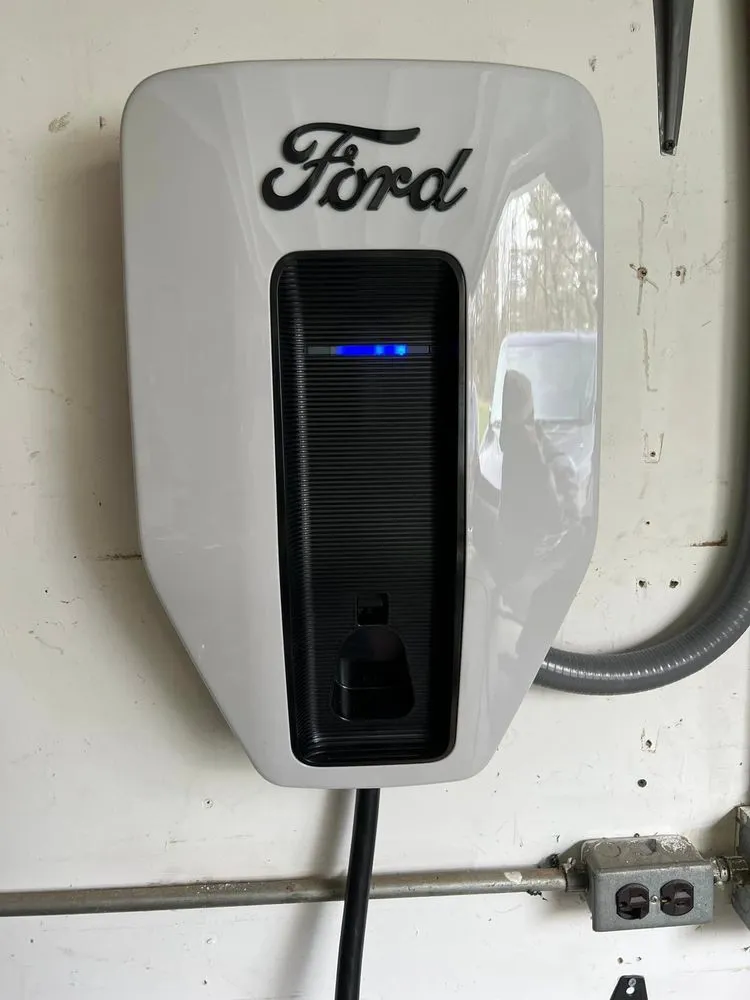 Reliable emergency electrical service experts serving ,  - C B Electrical Services