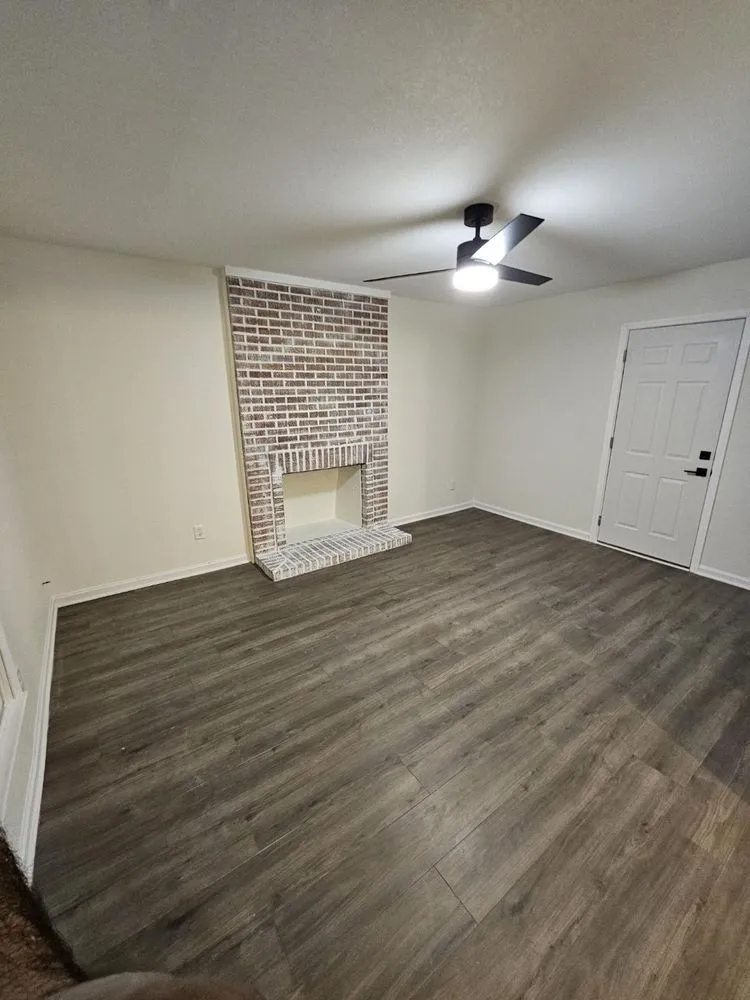 Slide of C I S Pro Renovations